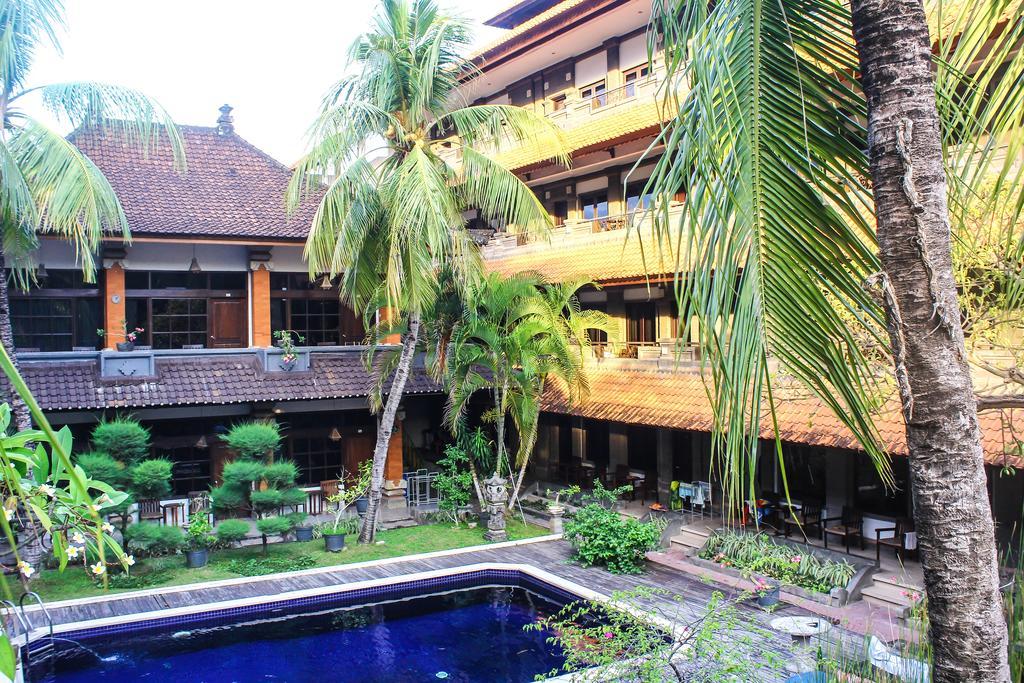 Hotel Puri Tanah Lot 庫塔 外观 照片