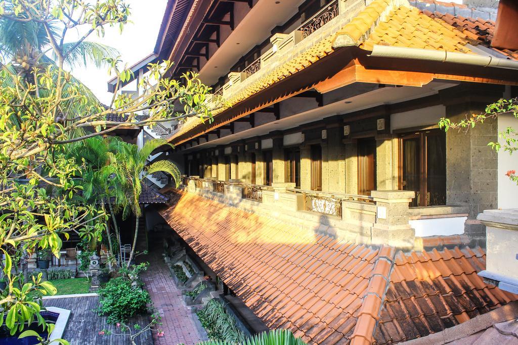 Hotel Puri Tanah Lot 庫塔 外观 照片