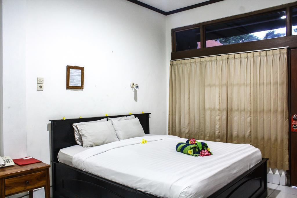 Hotel Puri Tanah Lot 庫塔 外观 照片