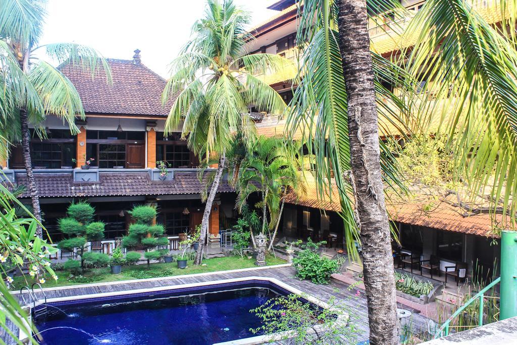 Hotel Puri Tanah Lot 庫塔 外观 照片