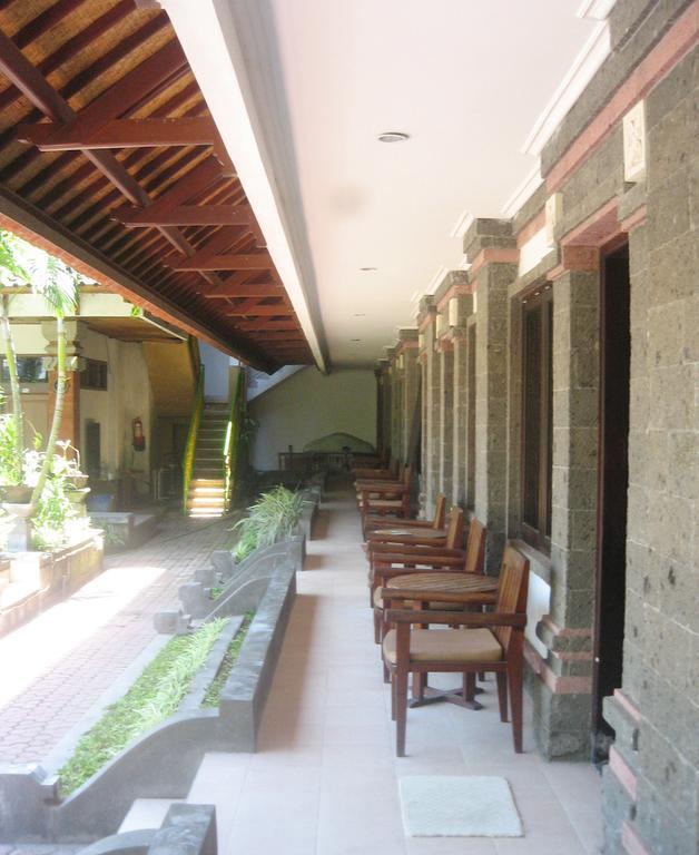 Hotel Puri Tanah Lot 庫塔 外观 照片
