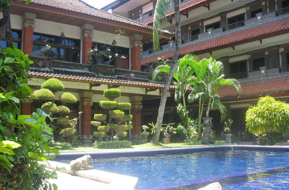 Hotel Puri Tanah Lot 庫塔 外观 照片
