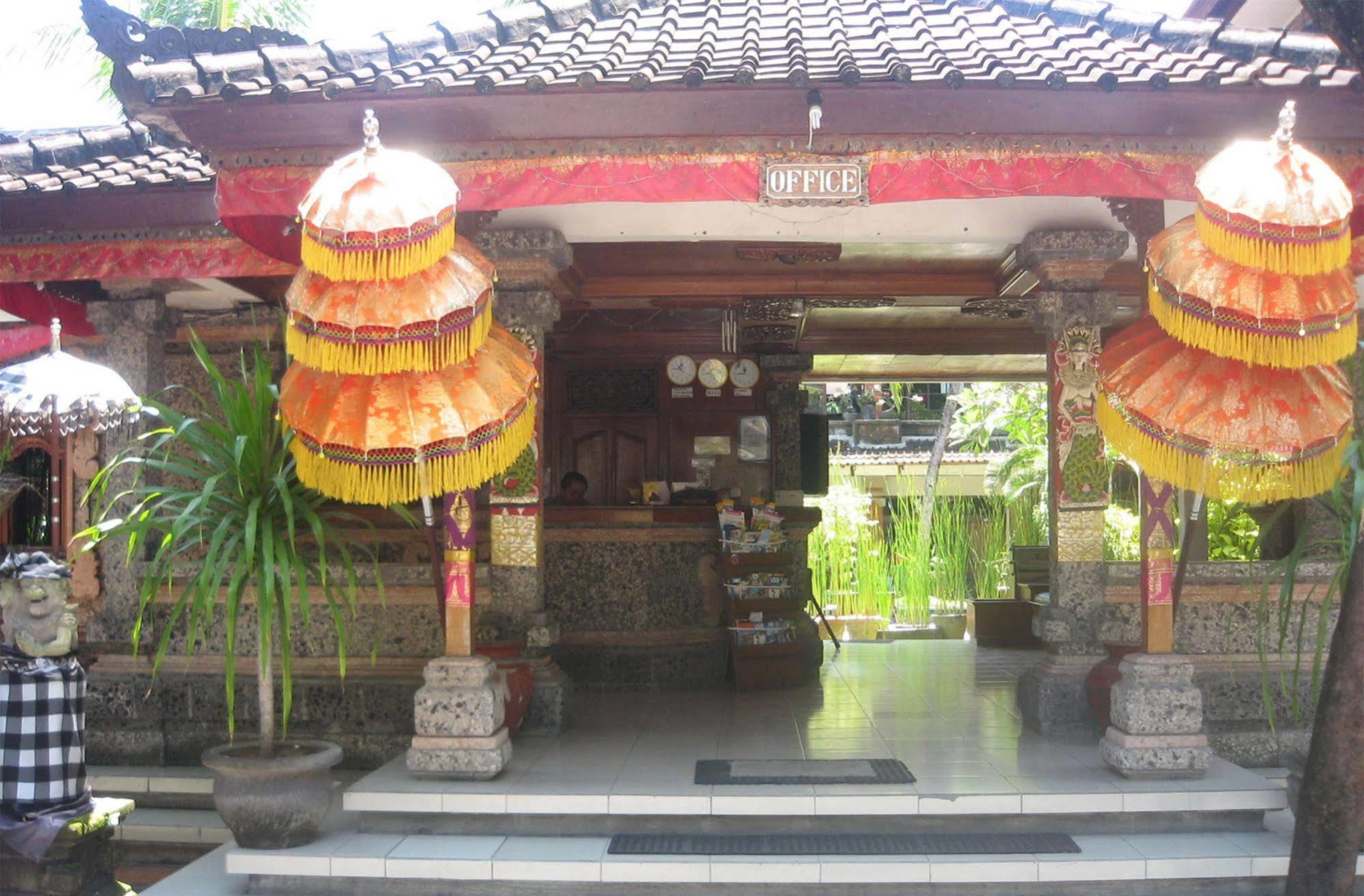 Hotel Puri Tanah Lot 庫塔 外观 照片