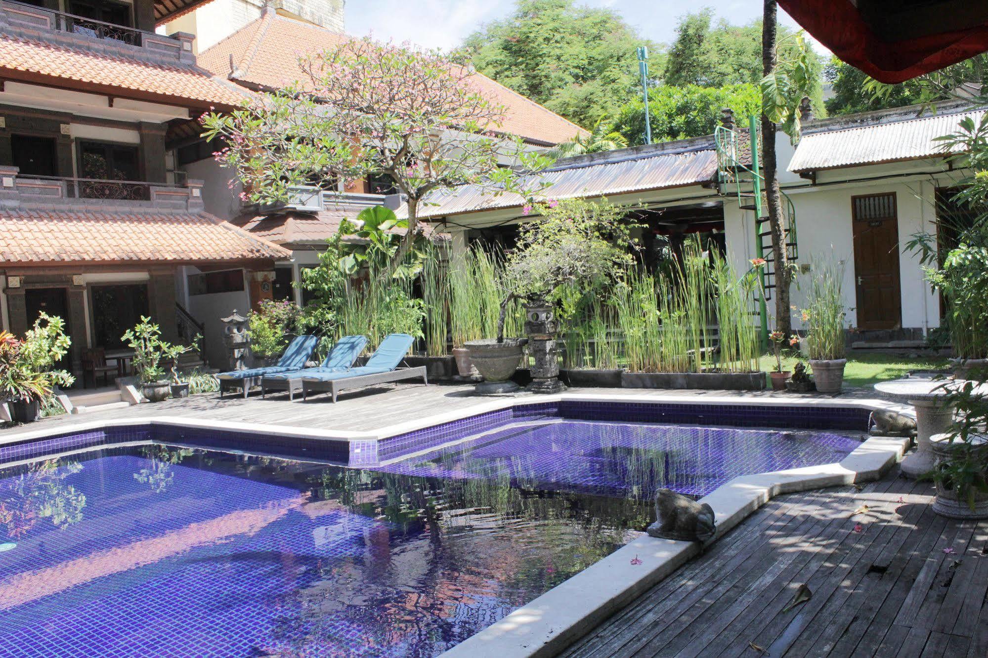 Hotel Puri Tanah Lot 庫塔 外观 照片