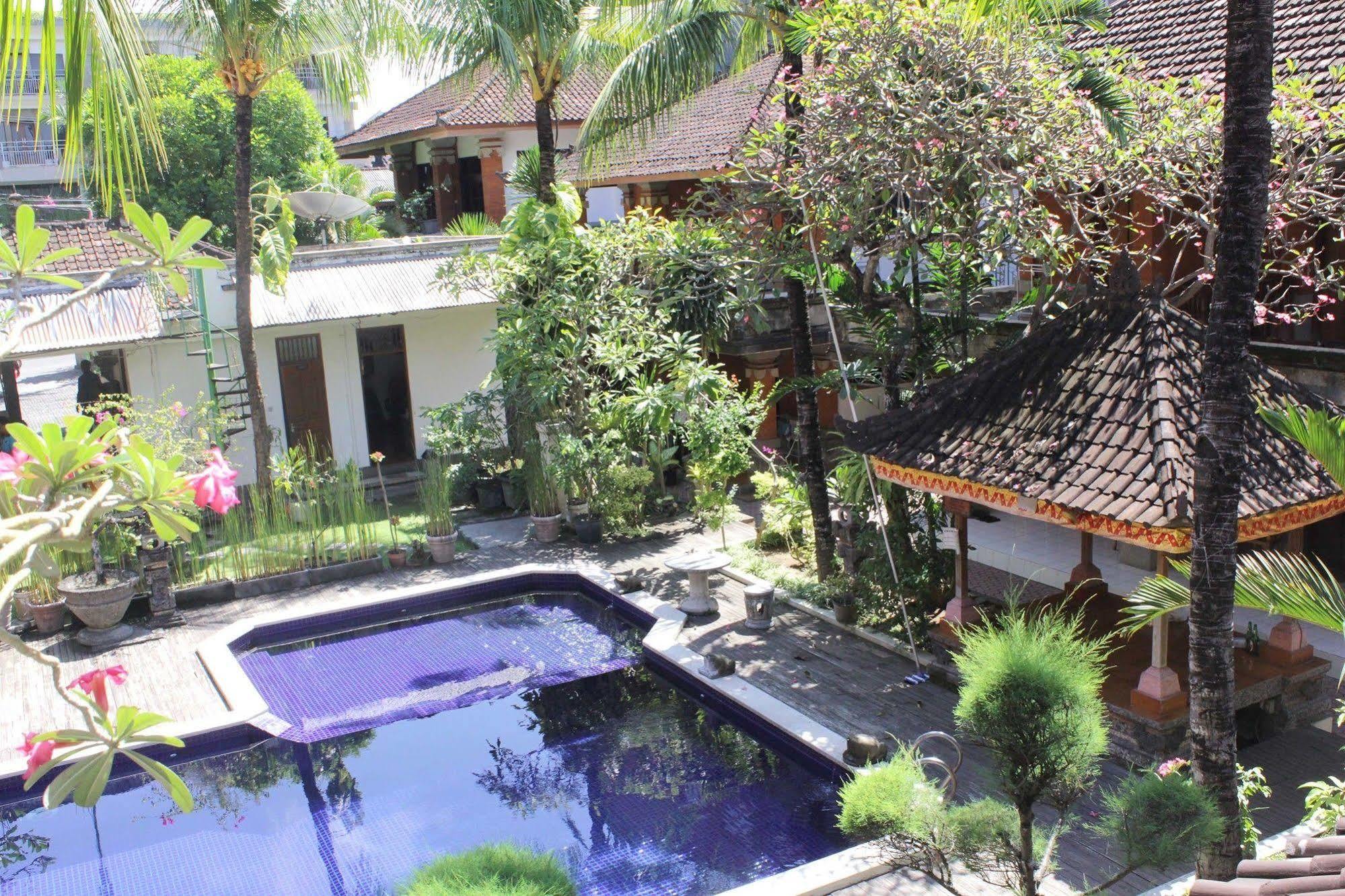 Hotel Puri Tanah Lot 庫塔 外观 照片